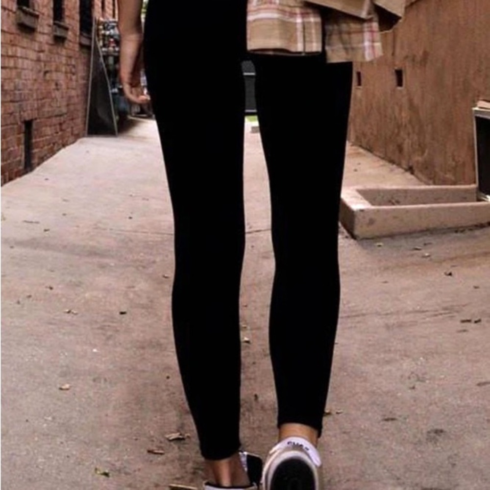 Ripped leggings! - Picture 4 of 4